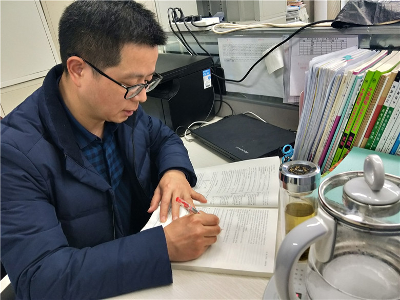 求学路上的明灯——陈拥军老师